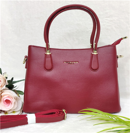 Soft Lather Bag Imported from China.
Code: BH511 MAROON